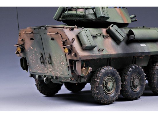 Trumpeter 00349 USMC LAV-25 Piranha 1/35 – obrázek 8