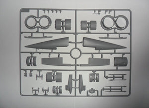 ICM 48902 MiG-25 RB, Soviet Reconnaissance Plane 1/48 – image 3