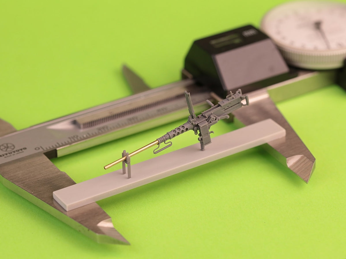 Master GM-35-069 Browning M2HB .50 cal (12.7mm) - machine gun with tank mount - early WWII period (D69820 cradle with D68375 small ammo box) 1/35 – obrázek 6