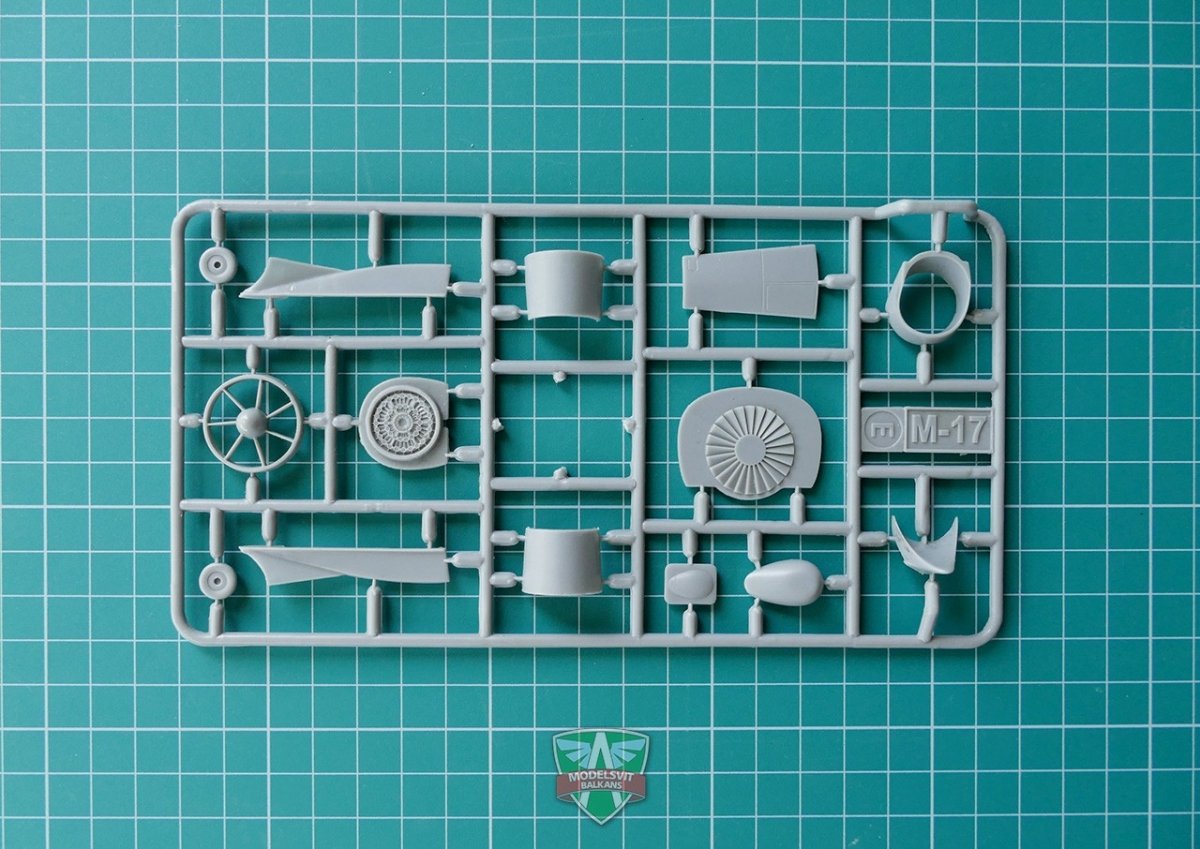Modelsvit 72024 Myasishev M-17 &amp;quot;Stratosphera&amp;quot; 1/72 – image 4