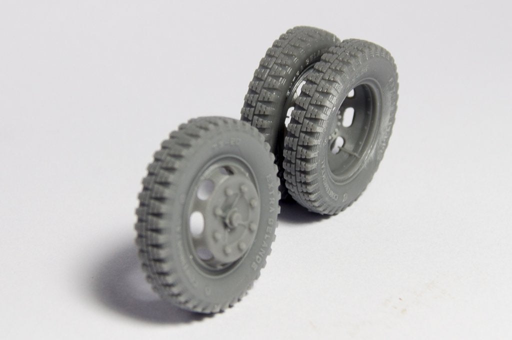 Panzer Art RE35-351 KHD 3000S road wheels (gelande pattern) 1/35 – image 2