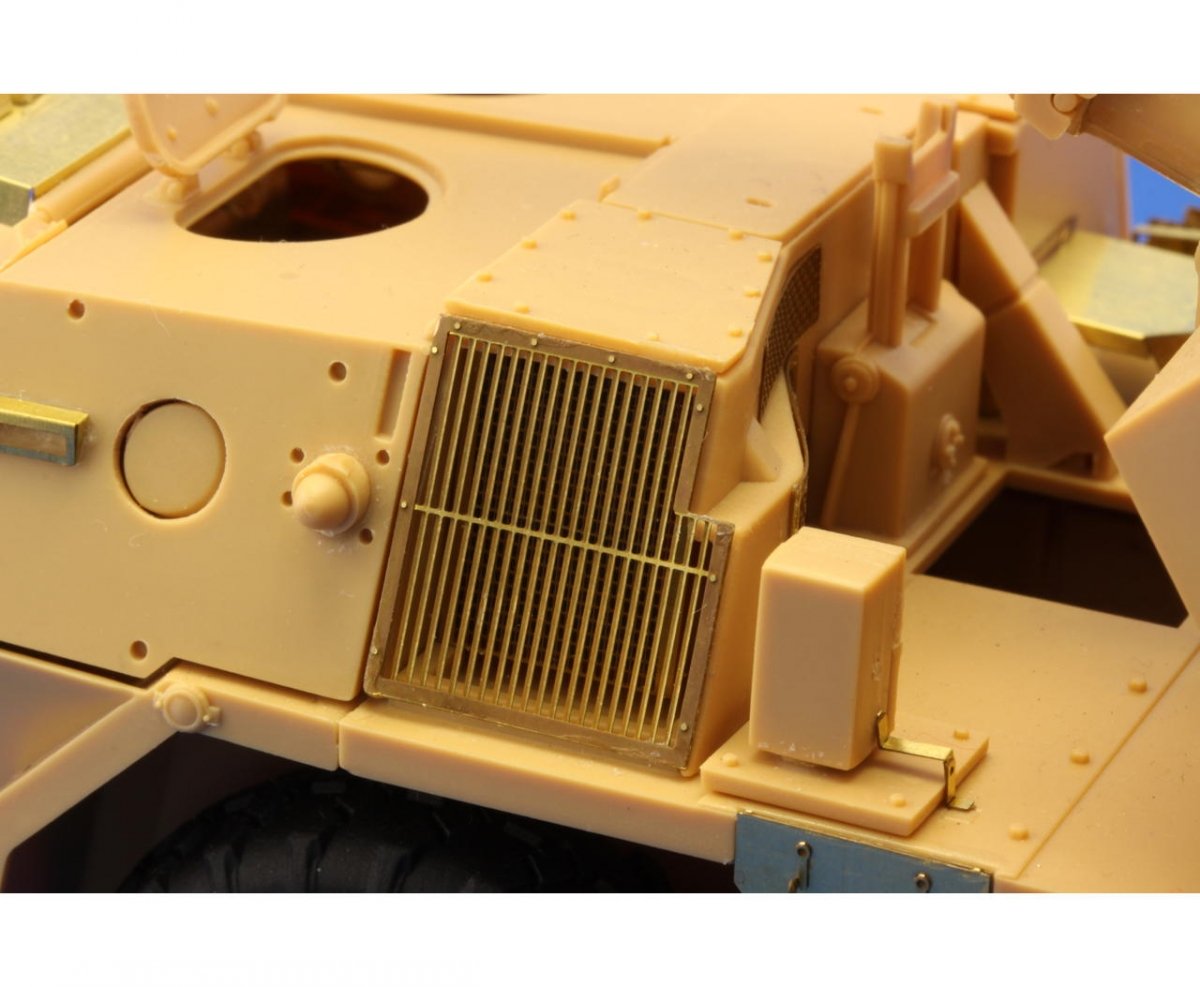 Eduard 36180 152mm ShkH vz.77 DANA exterior 1/35 Hobby Boss – image 15