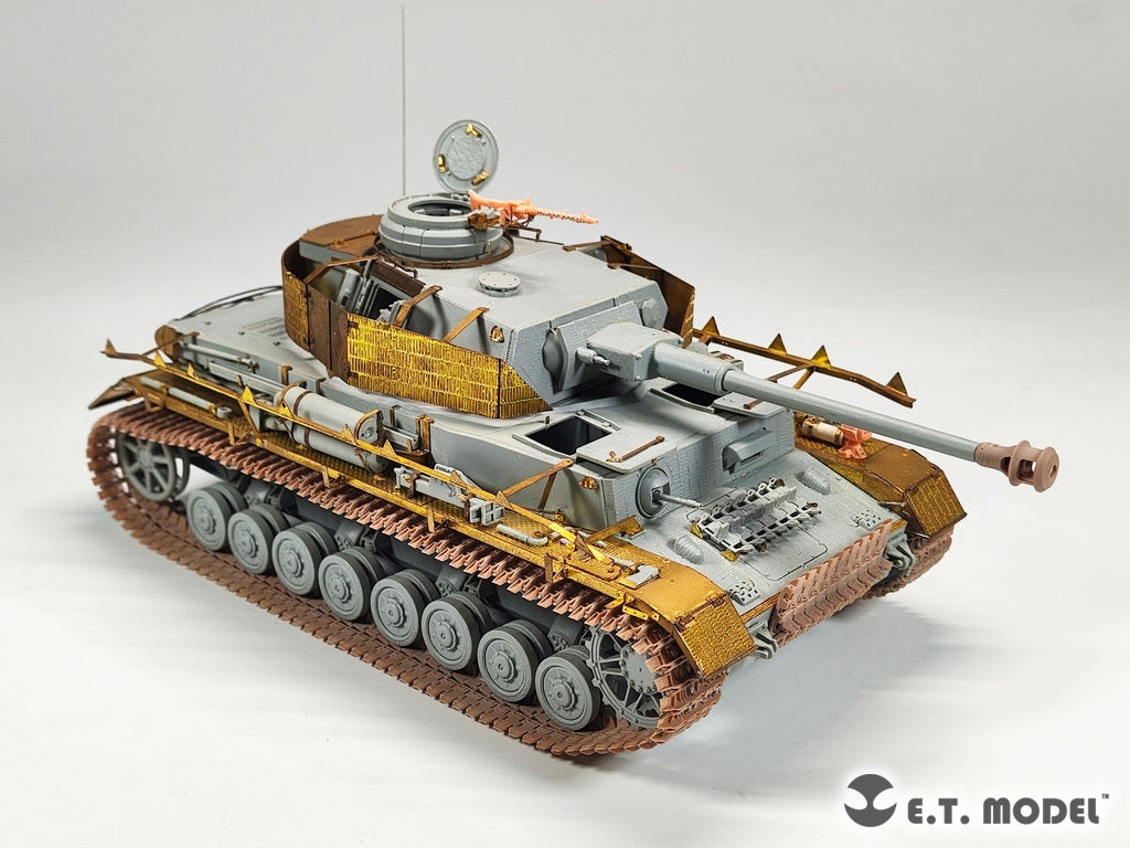 ET Model P35-044 WWII German Pz.Kpfw.III/IV Ostketten Workable Track 3D Printed 1/35 – image 7