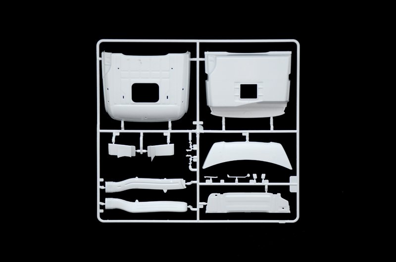 Italeri 3948 MERCEDES-BENZ MP4 BIG SPACE 1/24 – obrázek 11