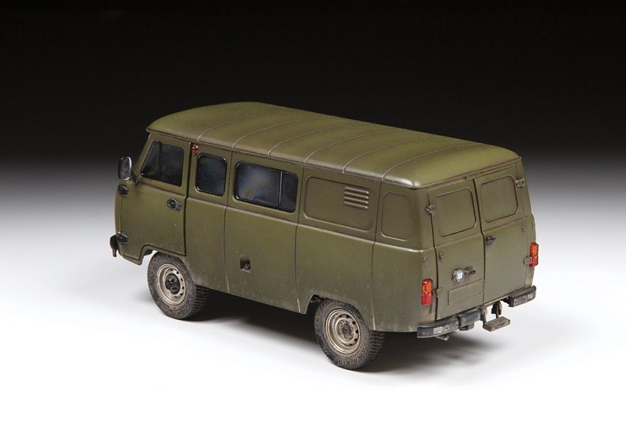 Zvezda 3644 Russian Military Van UAZ 3909 1/35 – obrázek 3