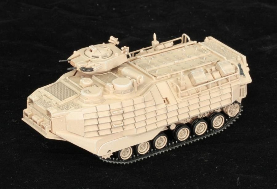 Dragon Armor 63019 AAVP-7A1 w/Enhanced Applique Armor Kit 1/72 – image 3
