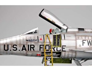 Trumpeter 02232 North American F-100D Fighter 1/32 – image 10