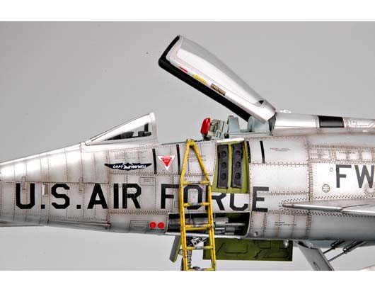 Trumpeter 02232 North American F-100D Fighter 1/32 – image 10