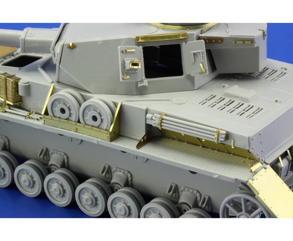 Eduard 36245 Pz. IV Ausf. H 1/35 Italeri – obrázek 7