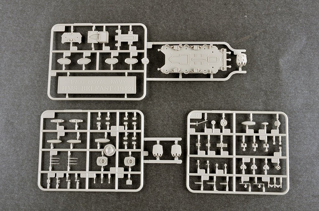 Trumpeter 06701 Royal Navy light cruiser Belfast 1942 1/700 – image 5