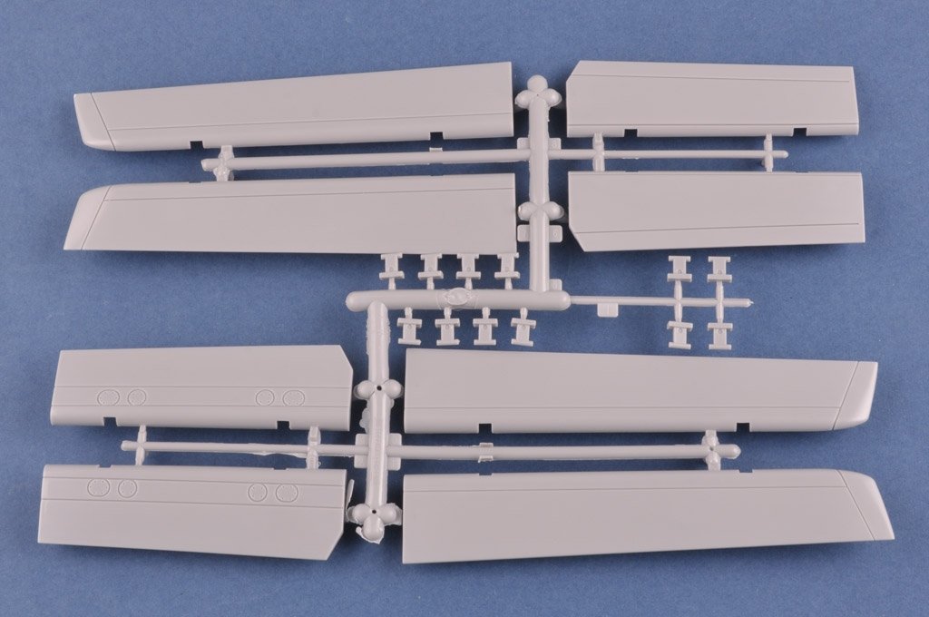 Hobby Boss 81808 F-86F-30 Saber 1/18 – image 14
