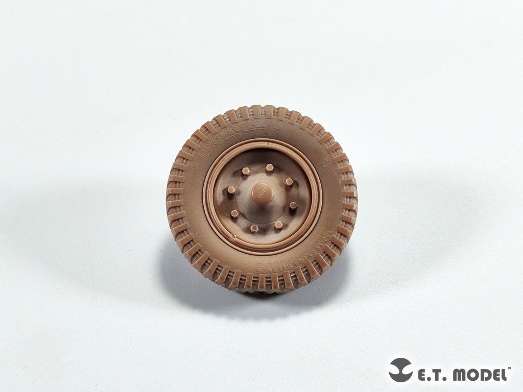 ET Model P35-130 WWII German Sd.kfz.251/Sd.kfz.11 Sagged Front Wheels 1/35 – obrázek 5