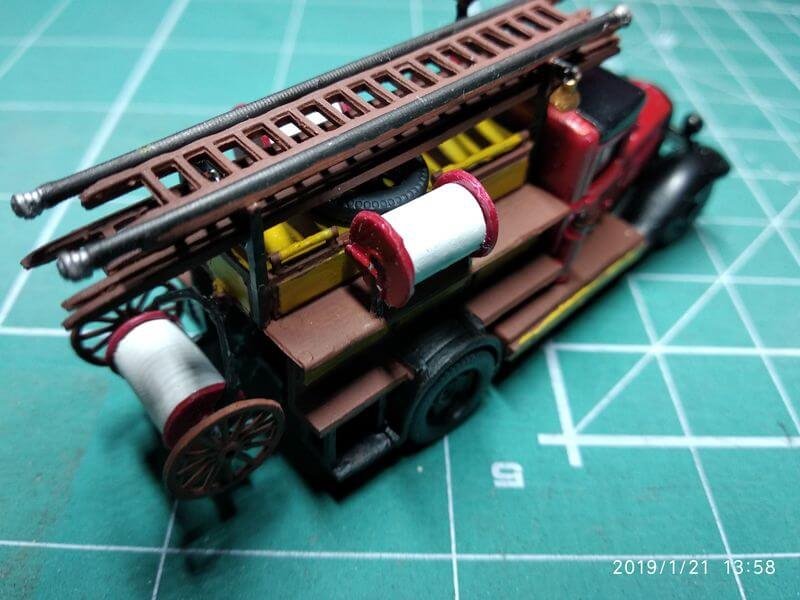 Collected 72111 PMG-1 Soviet Fire Engine 1/72 – Bild 5