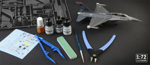 Italeri 72009 F-16 C/D Night Falcon - Complete Set For Modeling 1/72 – Bild 2