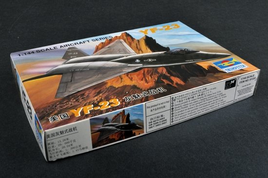Trumpeter 01332 Lockheed YF-23 Black Widow II 1/144 – image 2