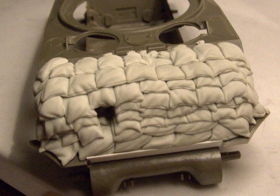 Panzer Art RE35-116 Sand armor for M4A3 Sherman tanks (HVSS Suspension) 1/35 – image 3