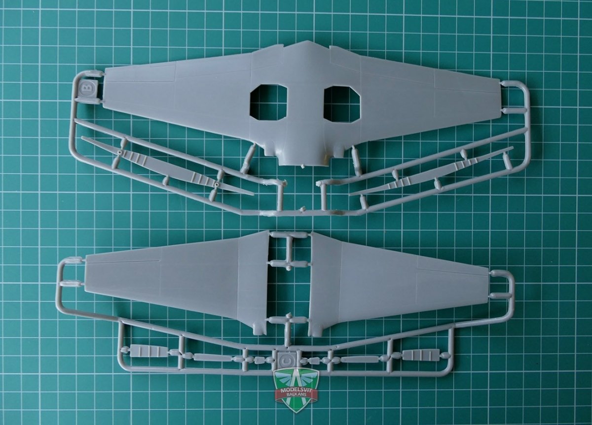 Modelsvit 72016 Tupolev Tu-91 Naval attack aircraft 1/72 – image 4