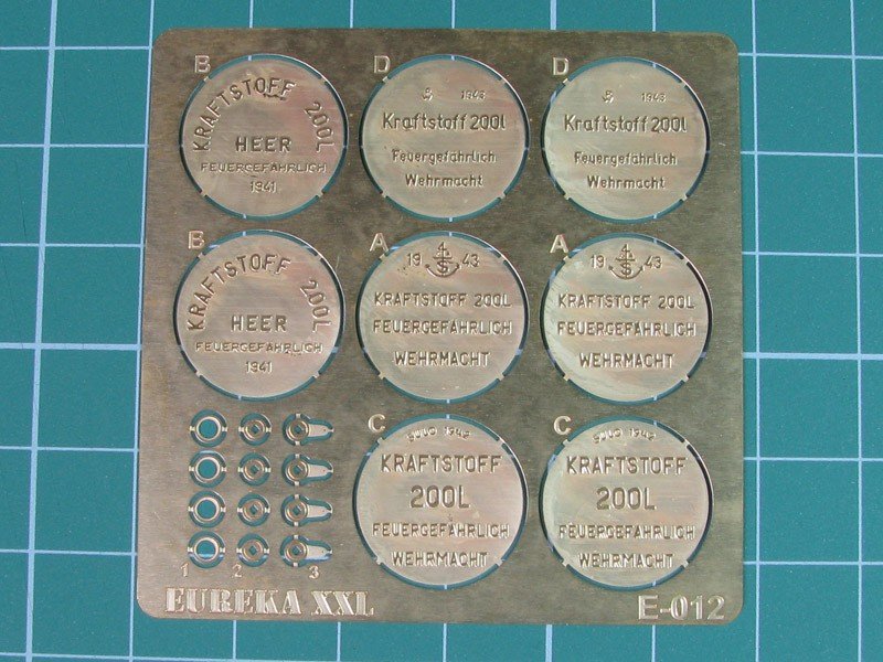 Eureka XXL E-012 Set of 4 barrels 200l 1/35 – image 6