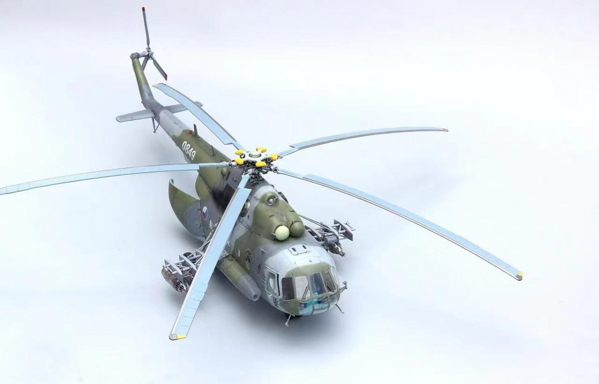 AMK 88010 Mi-17 Hip Early 1/48 – obrázek 18