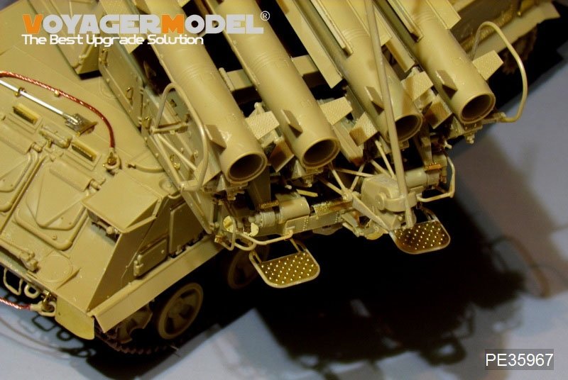 Kit de mise à niveau Voyager Model PE35967 pour le système de missiles de défense aérienne russe moderne 9K37M BUK, compatible avec PANDA PH35033 à l&amp;#39;échelle 1/35. – image 16
