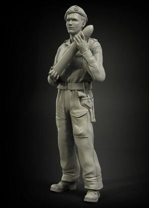 Panzer Art FI35-051 British RAC North Africa loading 75mm ammo soldier No.1 1/35 – Bild 3