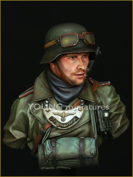 Young Miniatures YM1819 German Feldgendarmerie WWII 1/10 – Bild 5