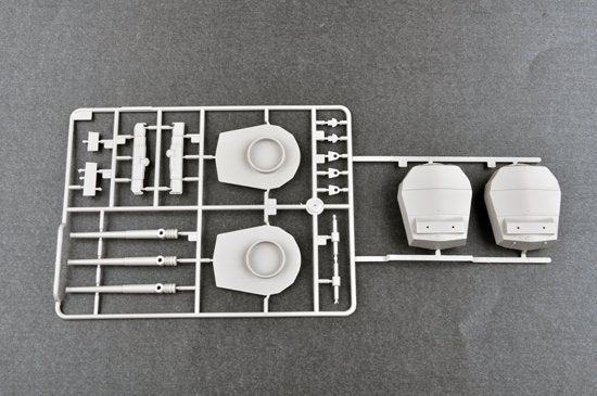 Trumpeter 03710 HMS Hood Battle Cruiser 1/200 – image 18