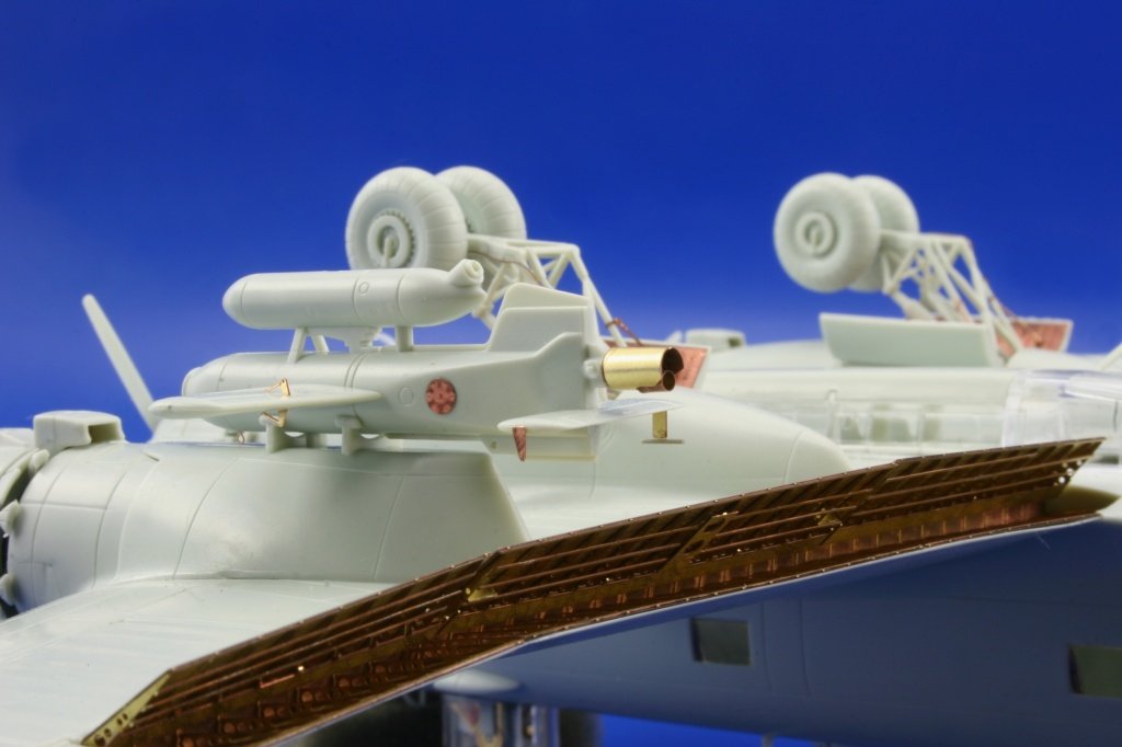 Eduard 72463 Fw 200C Condor exterior 1/72 REVELL – image 8