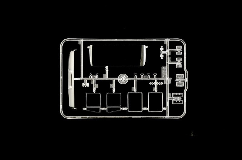 Italeri 3926 IVECO Turbostar 190.48 Special 1/24 – image 8