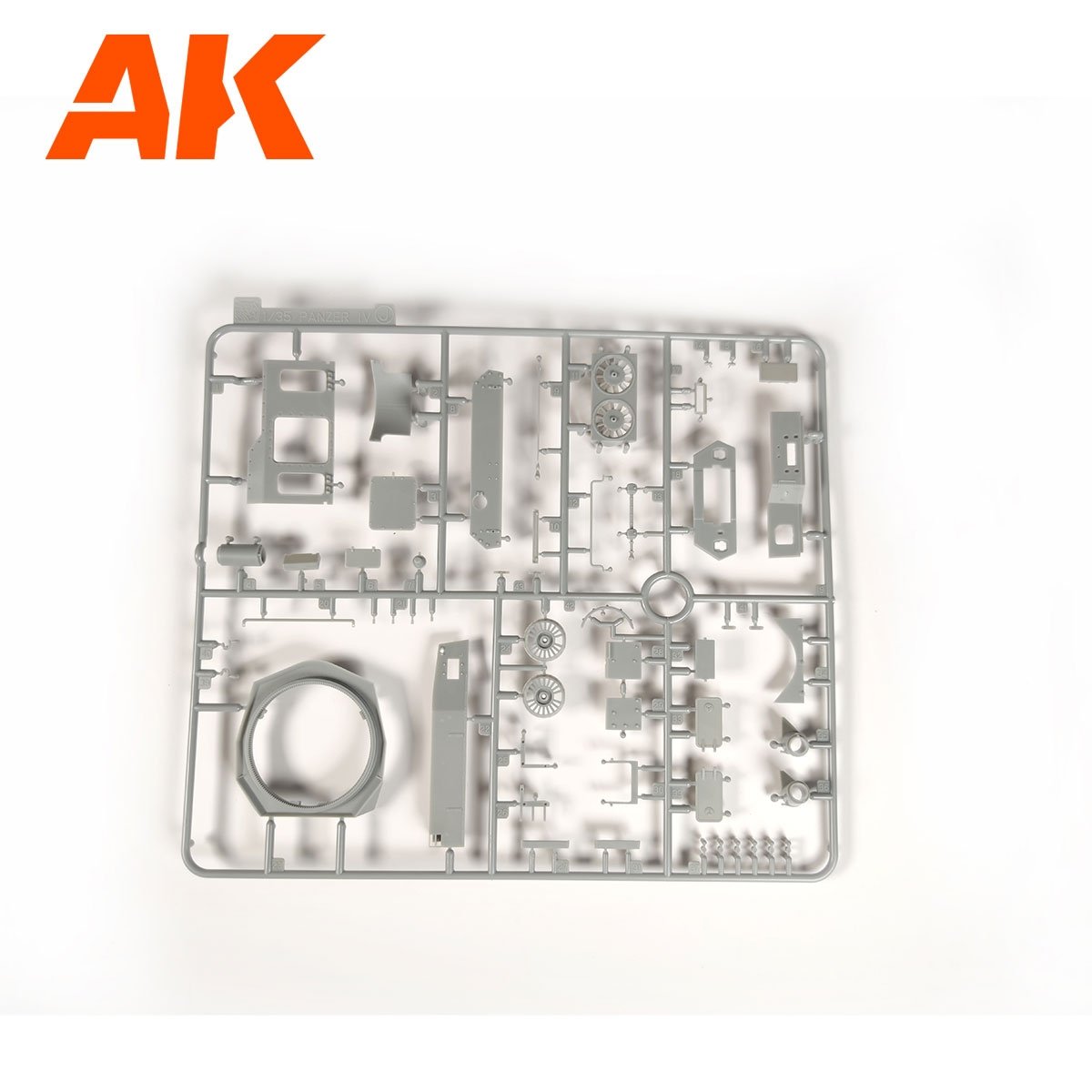 AK Interactive AK35504 PZ.KPFW.IV AUSF.D AFRIKA KORPS 1/35 – image 18