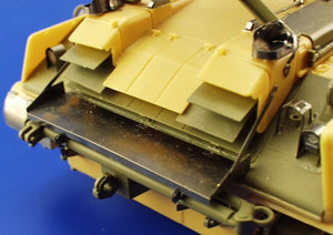 Eduard 35787 M-88 Recovery Tank AFV Club – image 4