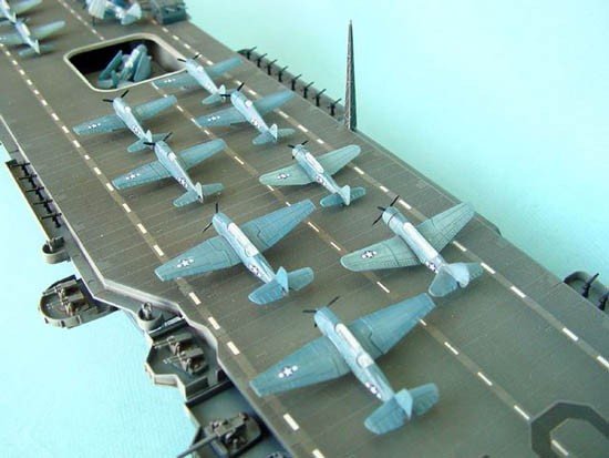 Trumpeter 05603 US Aircraft Carrier CV-10 Yorktown 1944 (1/350) – obrázek 9