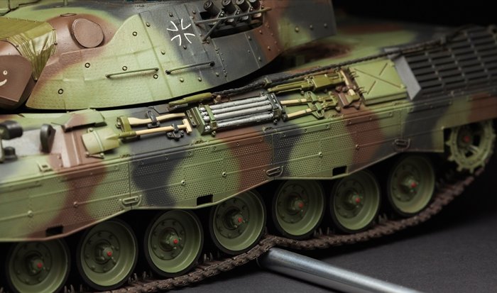 Meng Model TS-015 GERMAN MAIN BATTLE TANK LEOPARD 1 A5 1/35 – Bild 10