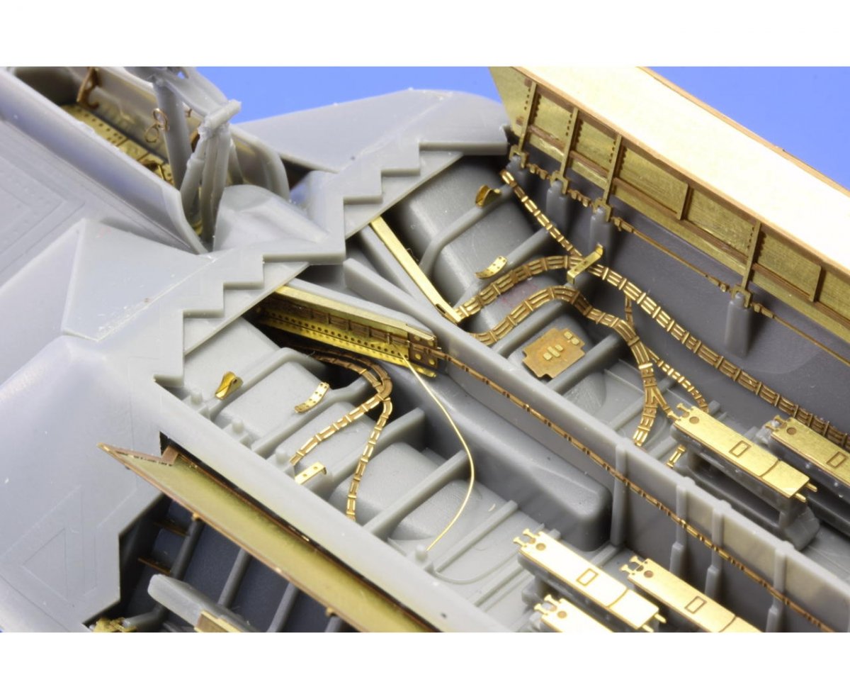 Eduard 72517 F-22 bomb bay 1/72 FUJIMI – image 5