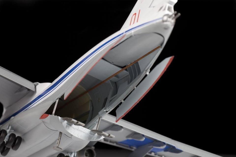 Zvezda 7011 Russian strategic airlifter Il-76MD 1/144 – Bild 5