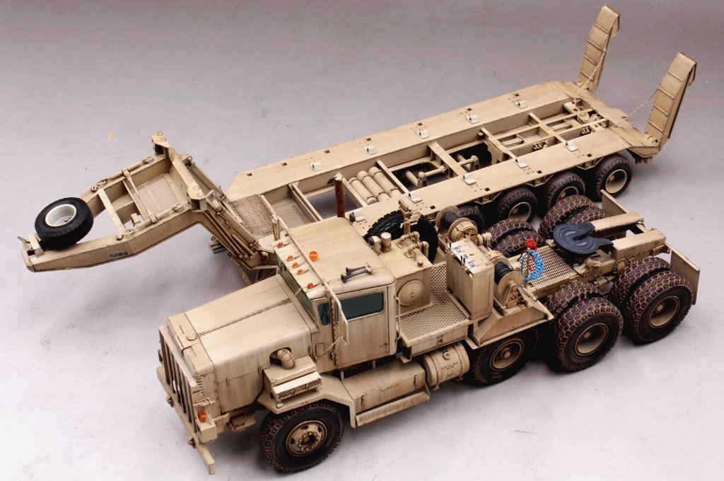 Hobby Boss 85519 M911 C-HET w/m747 Heavy Equipment Semi-Trailer 1/35 – obrázek 8