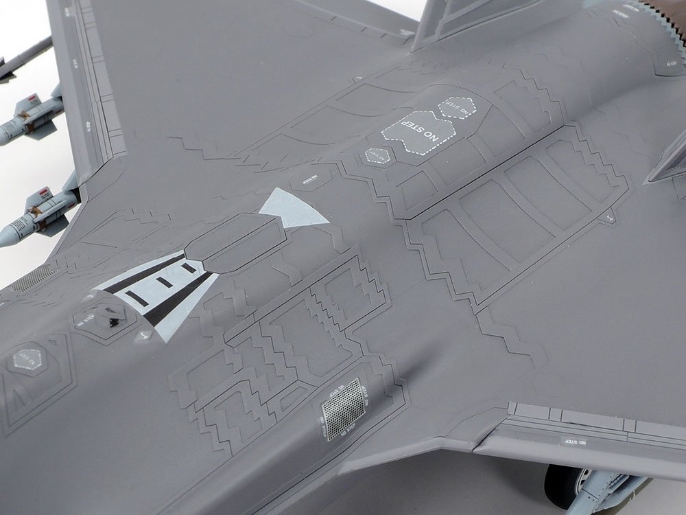 Tamiya 60792 Lockheed Martin F-35A Lightning II 1/72 – image 9