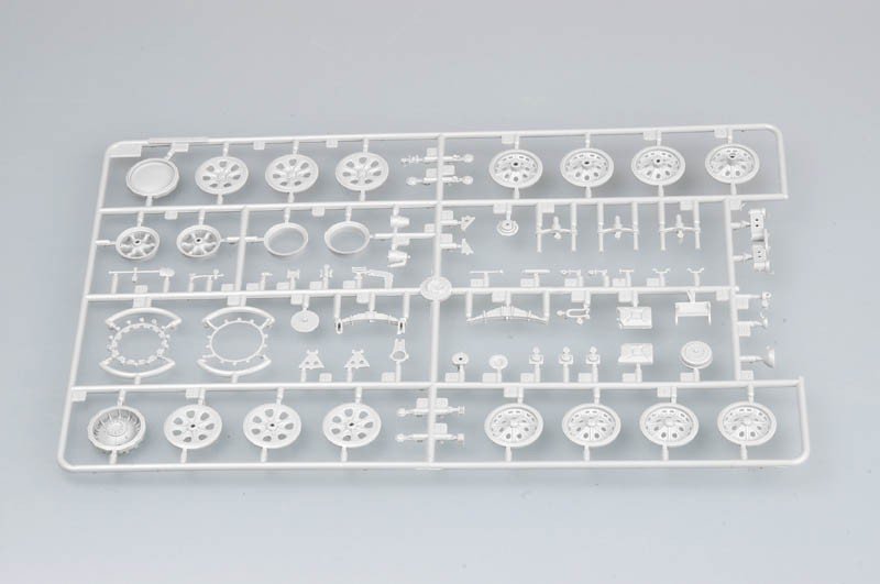 Trumpeter 01523 German 2cm Flakvierling 38 Auf Selbstfahrlafette 1/35 – image 7