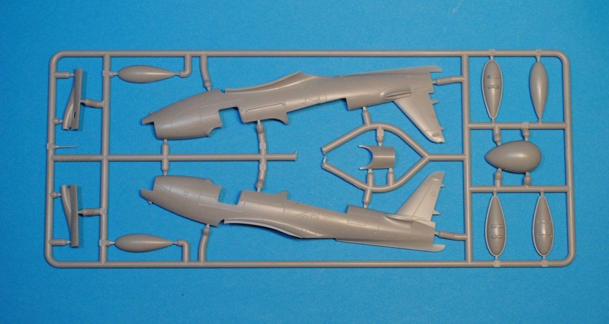 Dora Wings 72005 Bell P-63E-1-BE Kingcobra 1/72 – obrázek 5