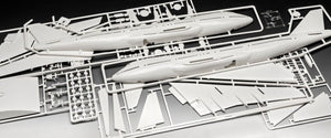 Revell 05686 Boeing 747-100 50th Anniversary 1/144 – image 5