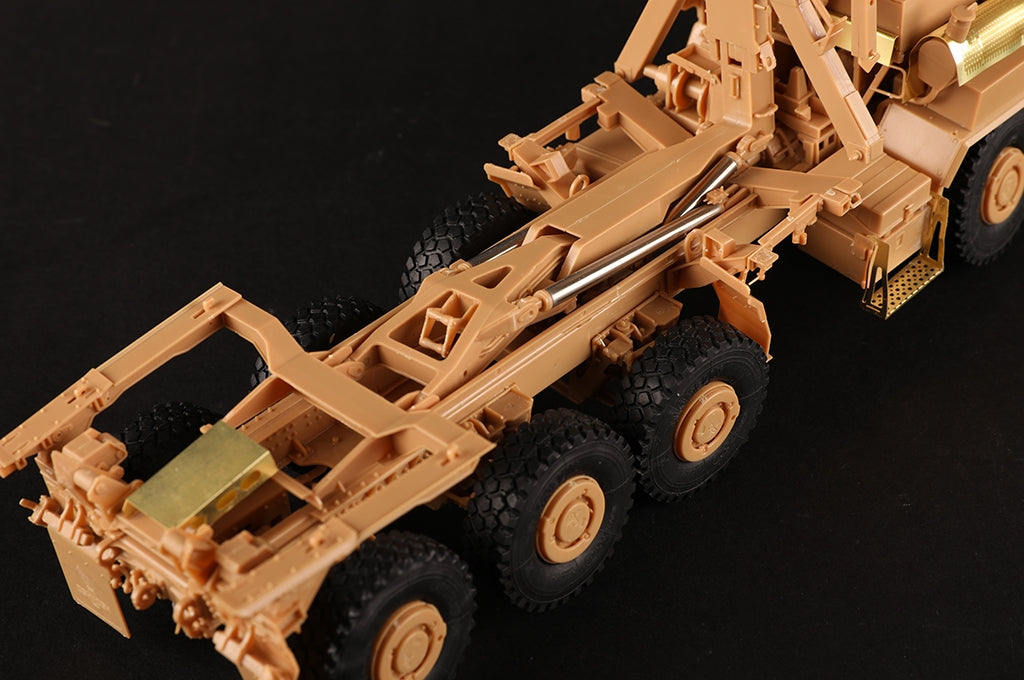 I Love Kit 63550 LVSR MKR18 Cargo Truck with 20ft Container 1/35 – imagen 12