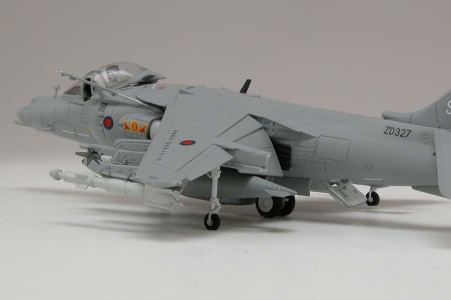 Airfix 55300A BAe Harrier GR9A Starter Set 1/72 – Bild 3