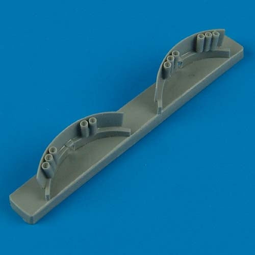 Quickboost QB72254 A-1 Skyraider exhaust 1/72