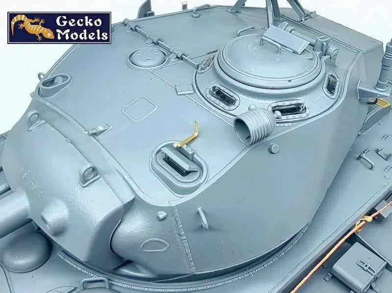 Gecko Models 16GM0038 US M24 Light Tank Chaffee WWII Version 1/16 – obrázek 18