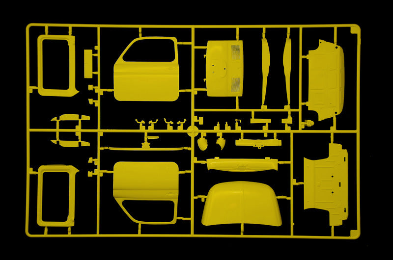 Italeri 4715 Fiat 500 F Upgraded Edition 1/12 – image 18