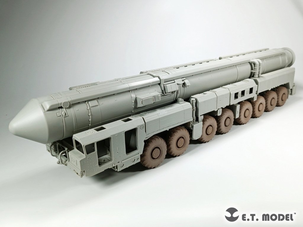 ET Model P35-114 15U175 TEL of RS-12M1 Topol-M ICBM complex Sagged wheels For TRUMPETER Kit 1/35 – obrázek 3