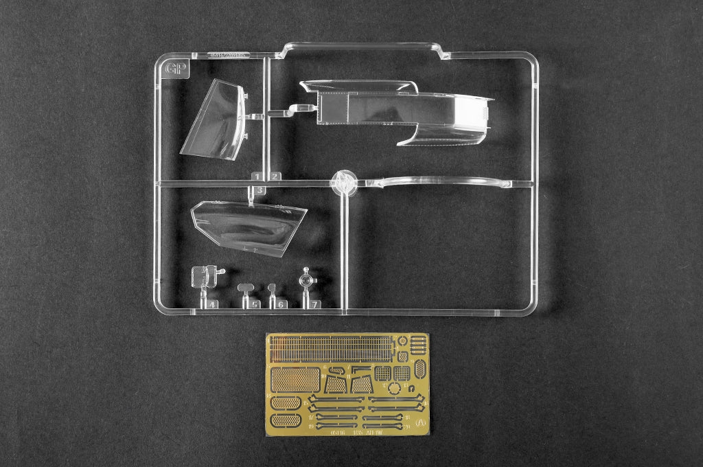 Trumpeter 05117 AH-1W Super Cobra (Turned Exhaust) 1/35