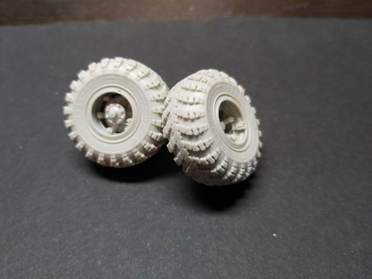Panzer Art RE35-616 KRAZ-255B road wheels 1/35 – image 6