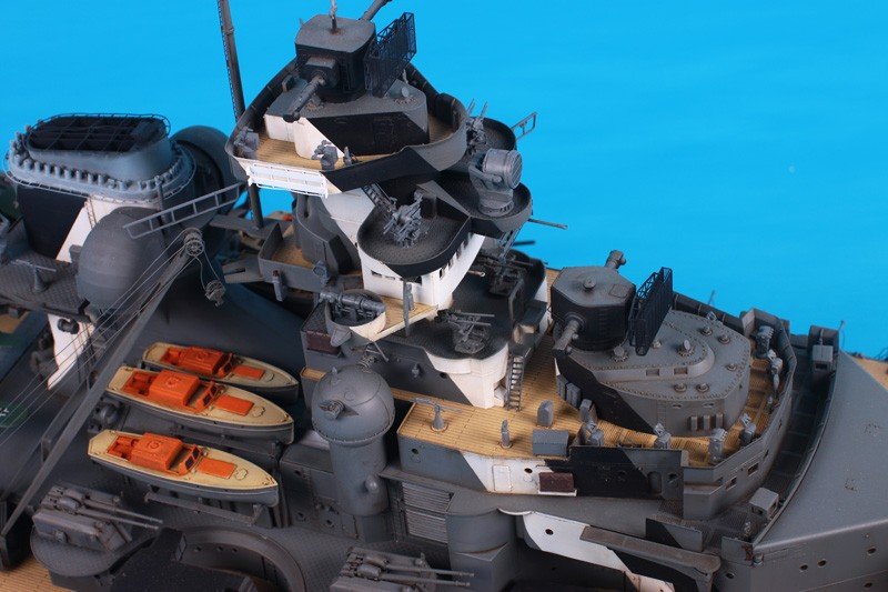 Trumpeter 03702 German Bismarck Battleship 1/200 – obrázek 2