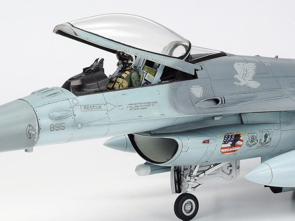 Tamiya 61098 F-16CJ Fighting Falcon 1/48 – Bild 3